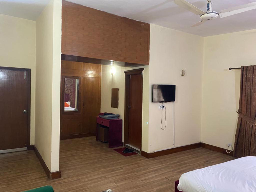 Imperial Guest House Islamabad Exterior photo